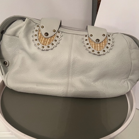 Kate Landry Faux Leather White Shoulder Bag with Woven Detailing - Picture 3 of 5